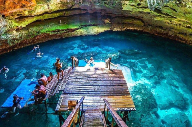 The Devil's Den Florida - The Prehistoric Spring for Snorkeling and Diving 