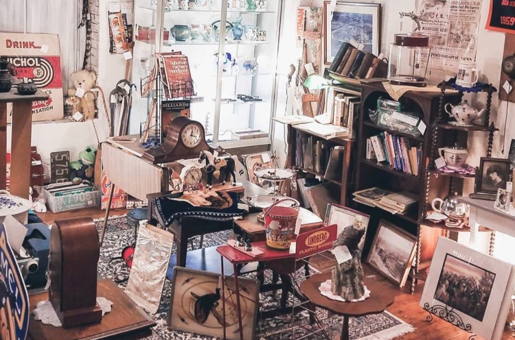 Antique Shops & Thrift Stores